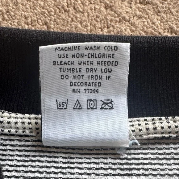 NFL Team KC Chiefs Gray Polo Shirt with Black Trim - Picture 5 of 7